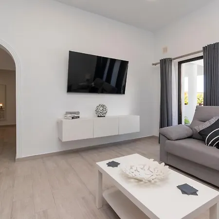 Luxury 2 Bedroom Cristianos شقة لوس كريستيانوس